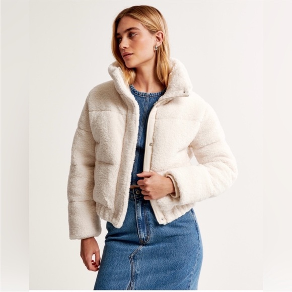 Abercrombie & Fitch Jackets & Blazers - Abercrombie & Fitch | The A&F Ultra Collection | Cream Sherpa Jacket size small